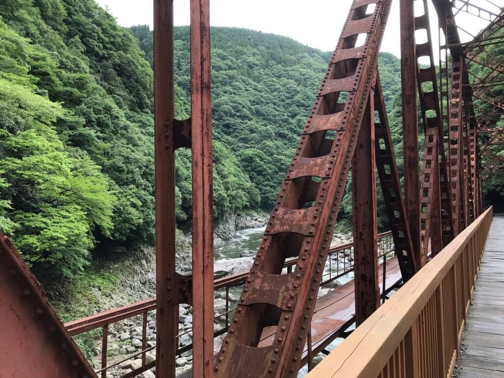 第二武庫川橋梁と武庫川渓谷