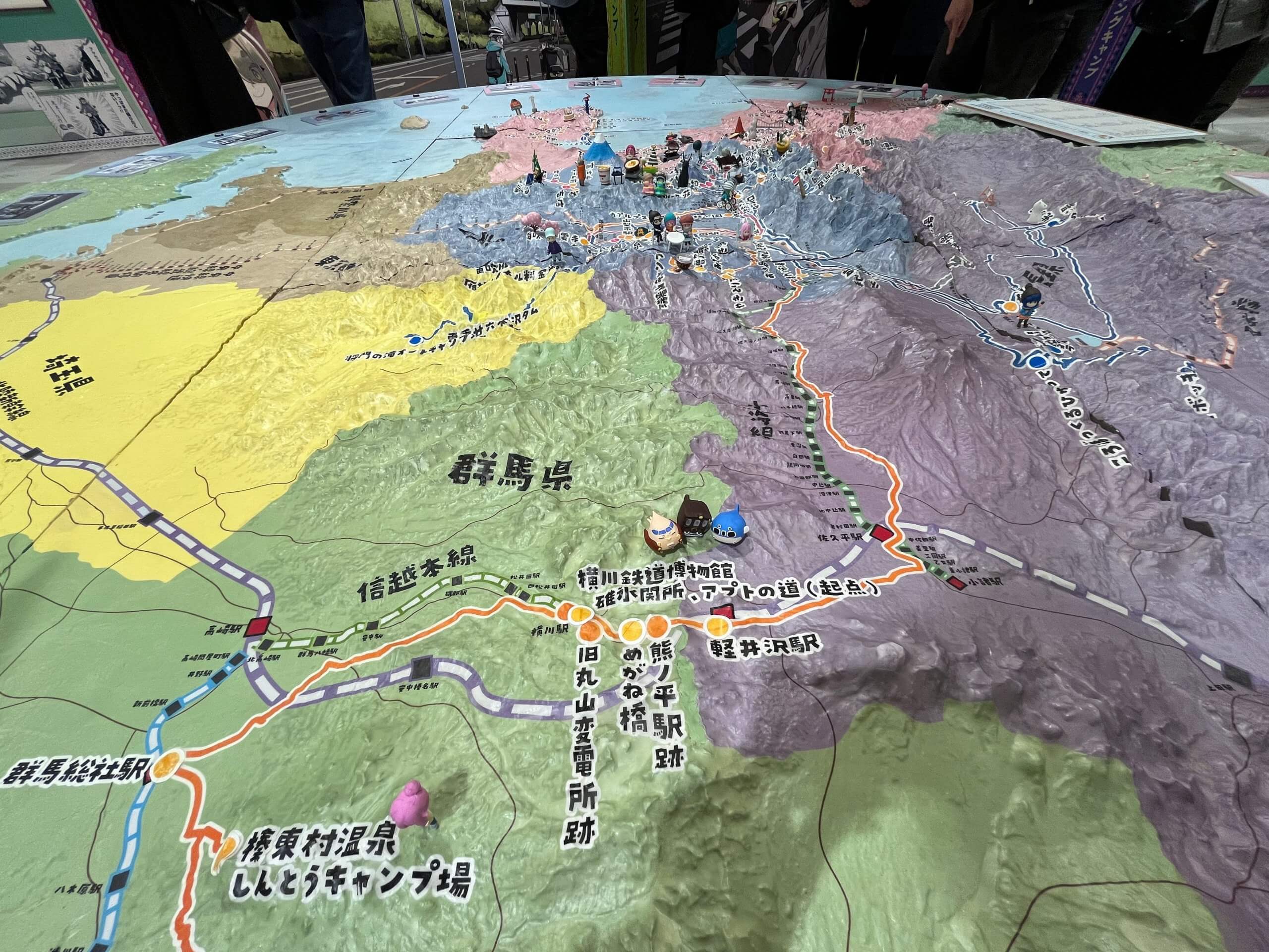 作中のスポットを全網羅した巨大ジオラマ